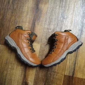 Boys Sz 4 Reebok Hiking Boots